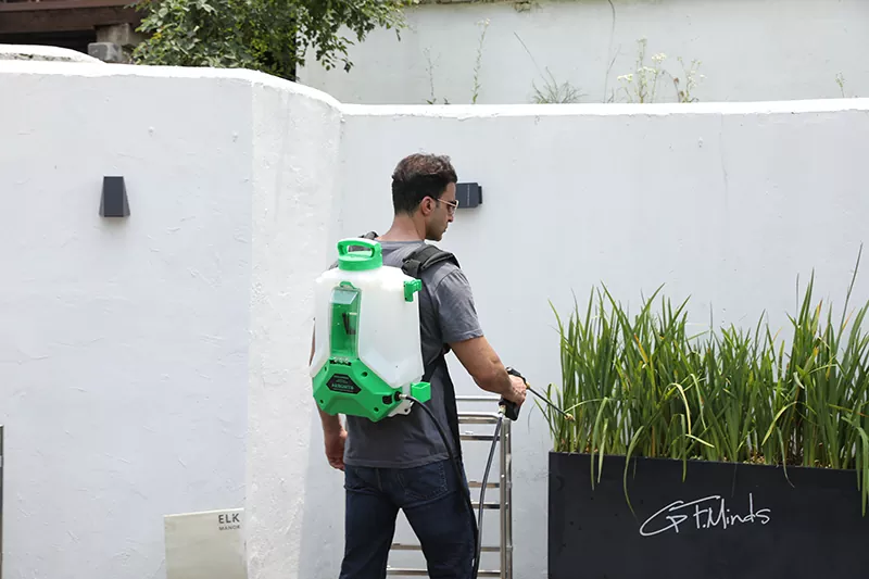15L Backpack Sprayer Diaphragm Pump with 18V 2.6A Battery